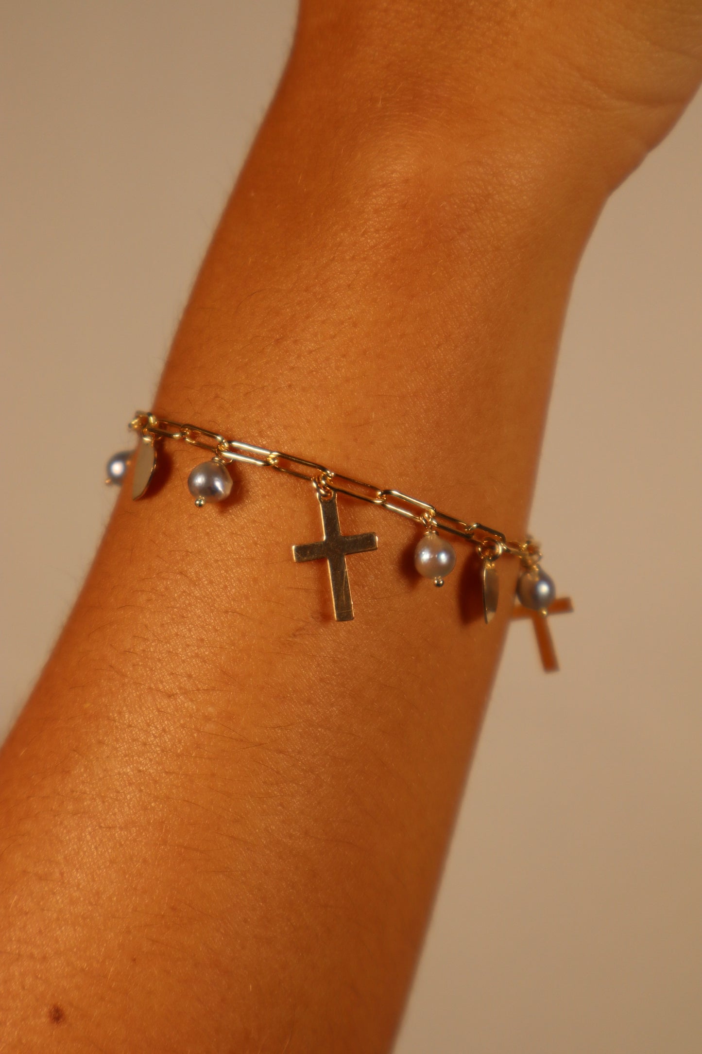 Maluhia Cross Bracelet
