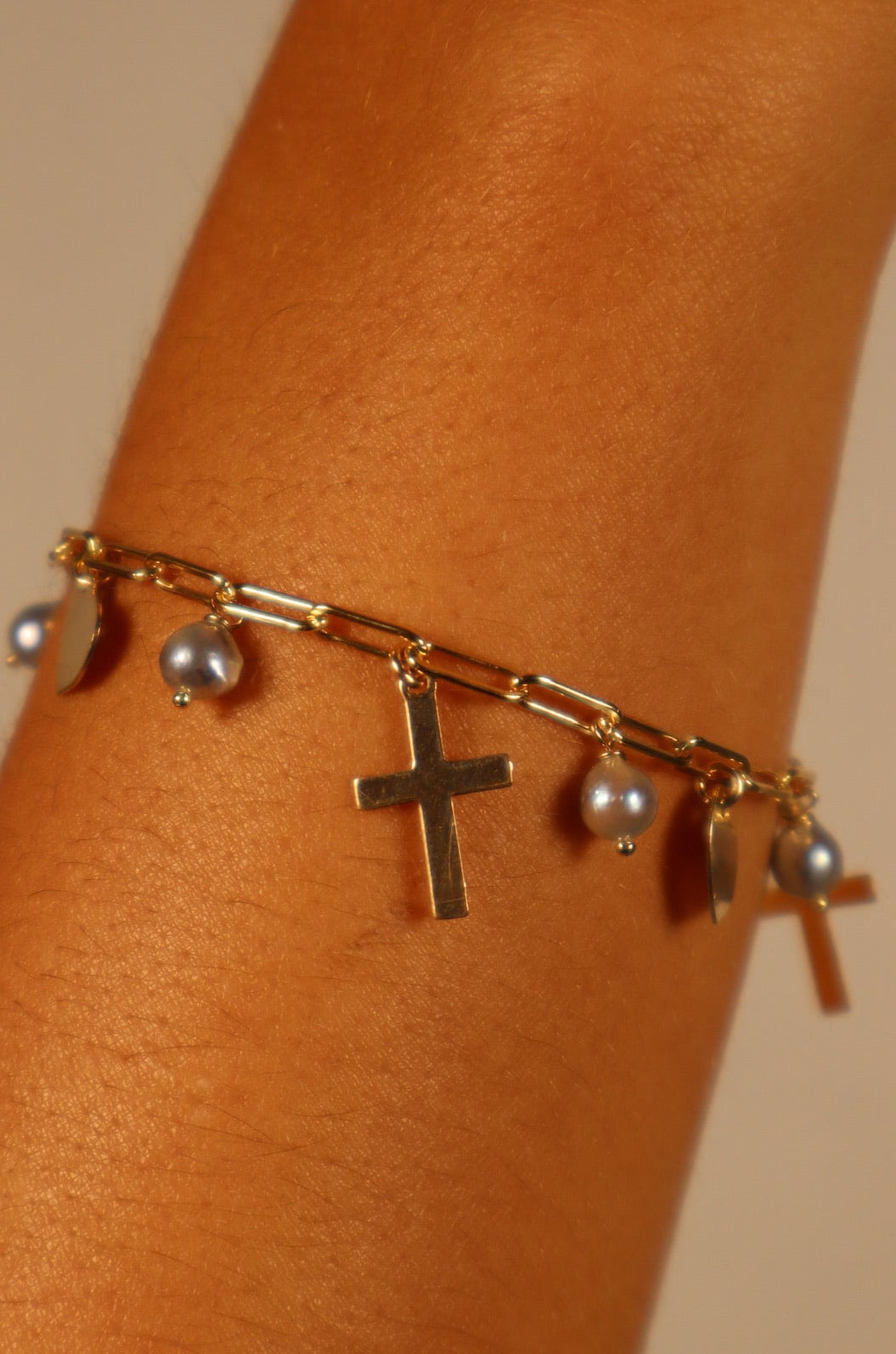 Maluhia Cross Bracelet