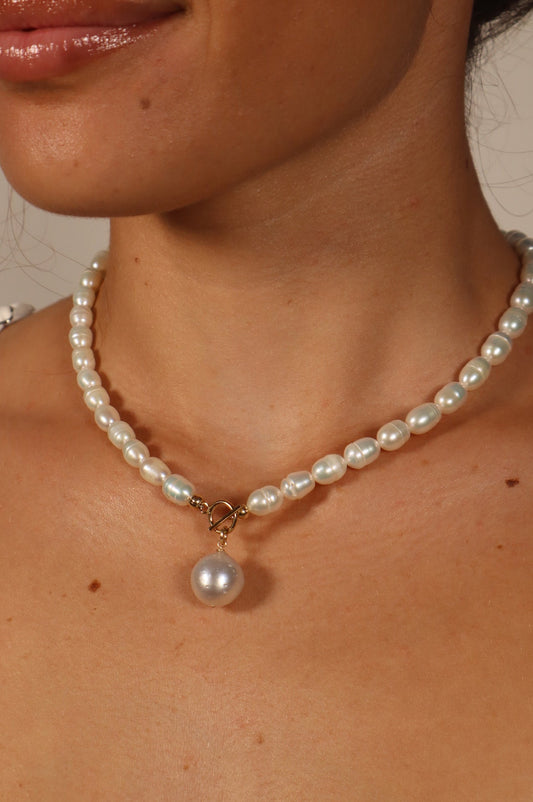 Classic Drop Pearl Necklace